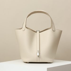 【 Special Order 】Picotin22   CC10 milkshake white/TC skin/PHW